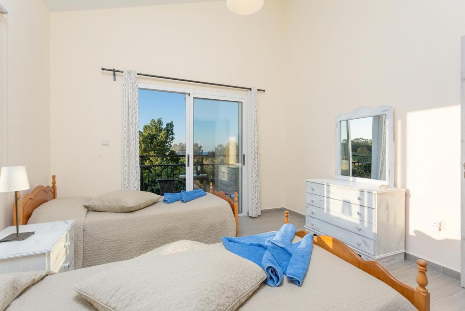 Sun Beach Villa Tria Polis Extérieur photo