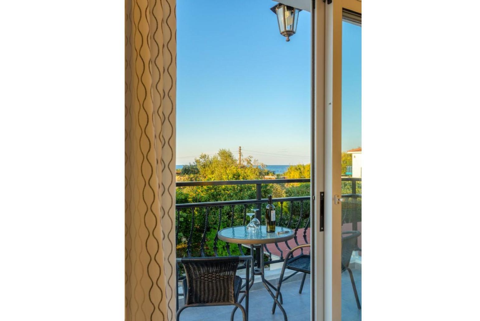 Sun Beach Villa Tria Polis Extérieur photo