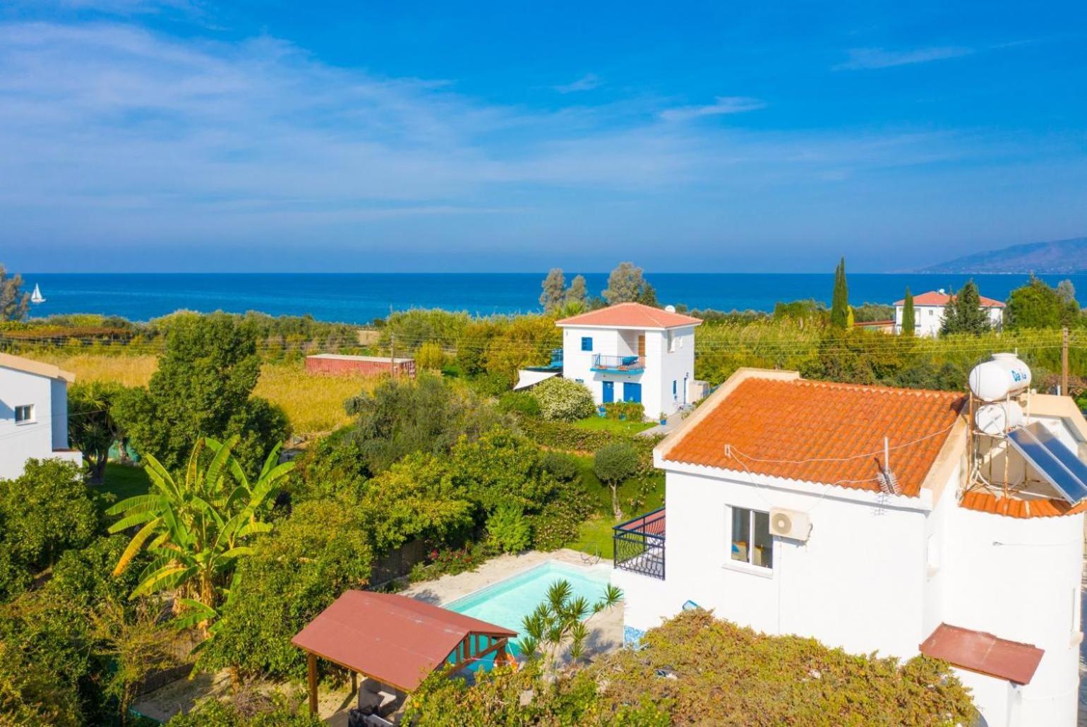 Sun Beach Villa Tria Polis Extérieur photo
